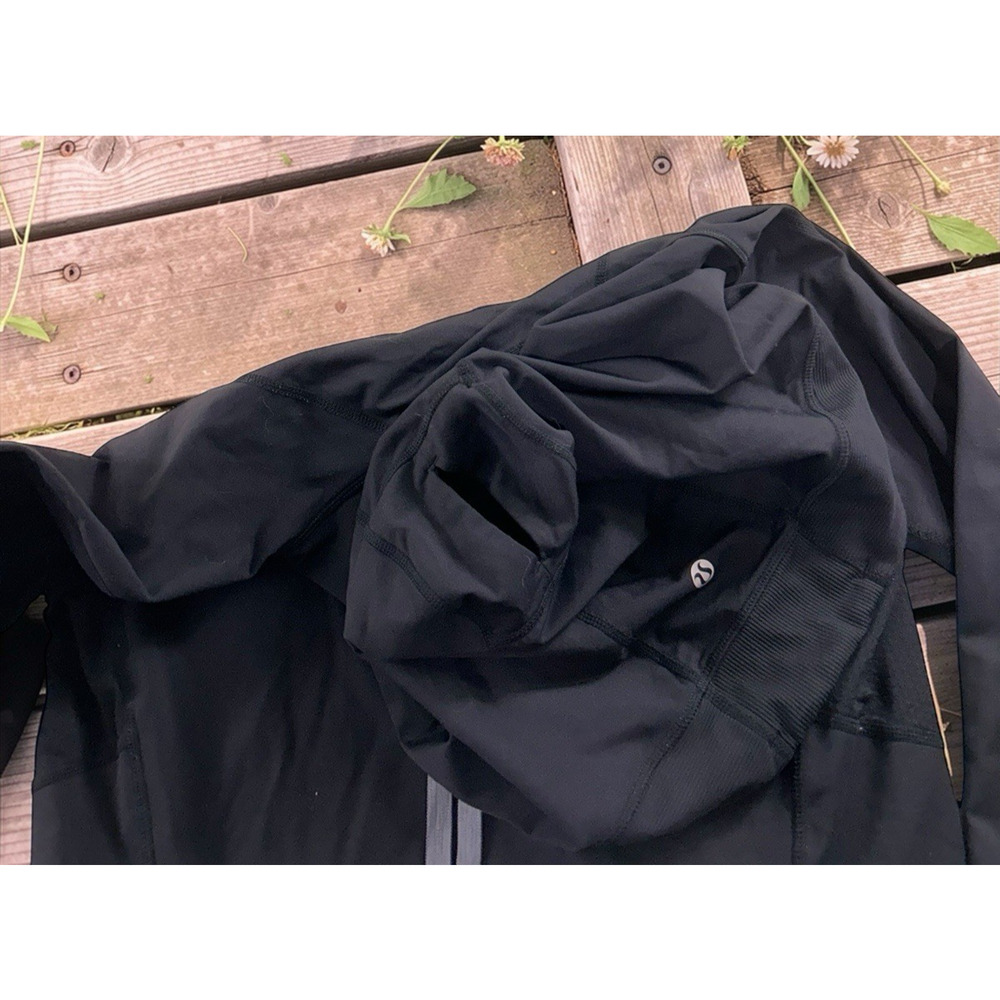 Lululemon Black Run Ambition Pullover Hoodie Top Women's Sz 8 Athletic Running - Picture 7 of 12